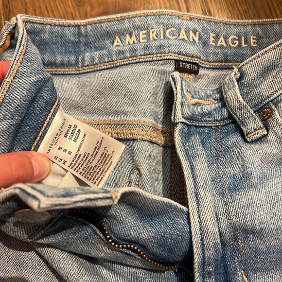 American Eagle Mom Straight Jean, Size 00 - Picture 3 of 4